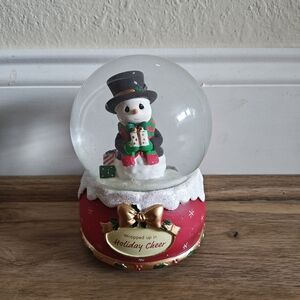 Precious Moments Wrapped Up In Holiday Cheer Snowman Snow Globe